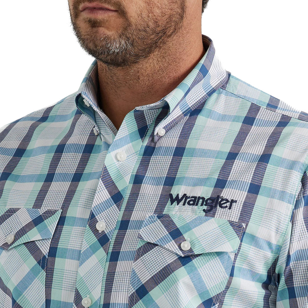 Wrangler Men's Logo Western Snap Shirt In Teal Plaid