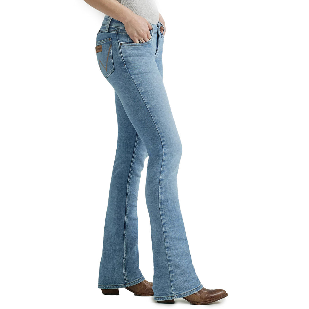 Wrangler Women's Retro Mae Mid Rise Bootcut Jeans In Light Wash