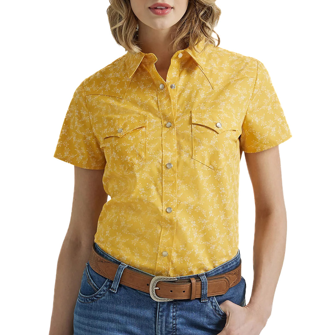 Wrangler Women's Essential Short Sleeve Snap Shirt