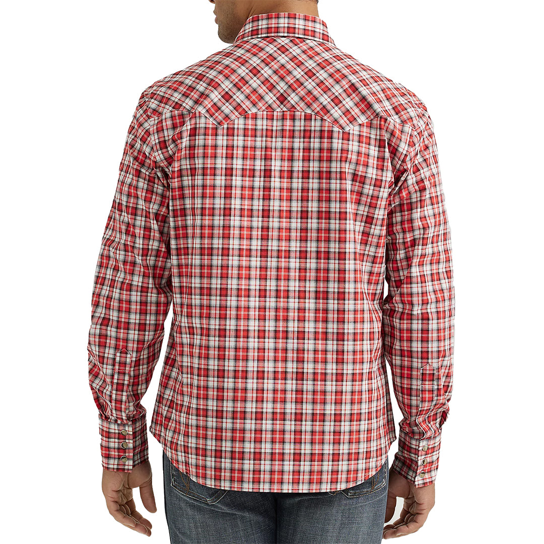 Wrangler Men's Retro Plaid Long Sleeve Snap Shirt