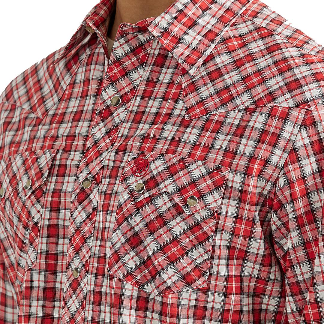 Wrangler Men's Retro Plaid Long Sleeve Snap Shirt